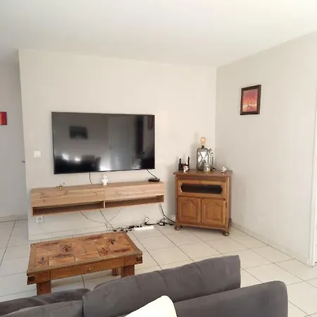 Comfortable For 4 People * Toulon