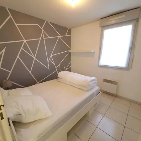 Comfortable For 4 People Apartment Toulon